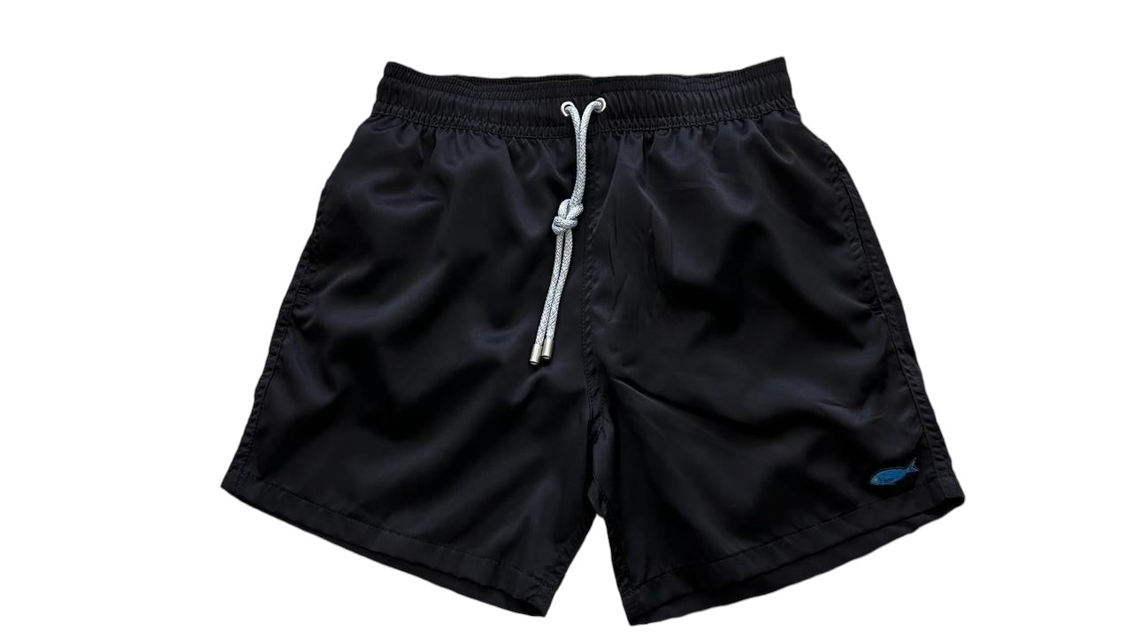 Trajes de Baño corto para hombre estilo tenis en la arena
Tennis swim shorts for men on the sand