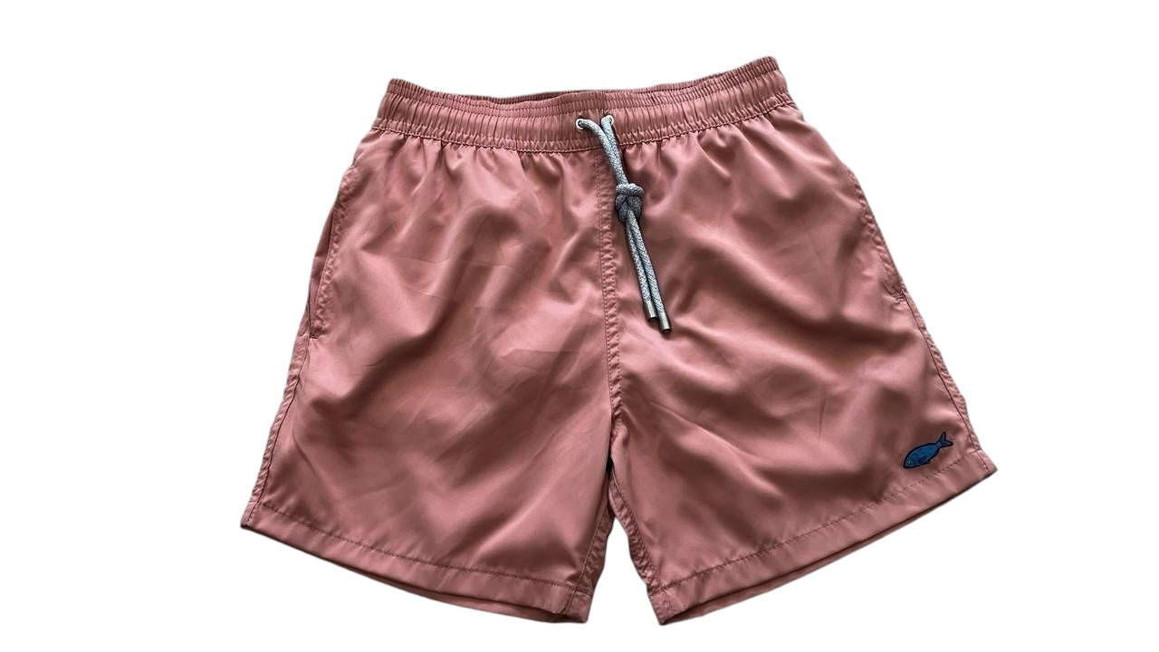 Trajes de Baño corto para hombre estilo pickleball en la arena
pickleball swim shorts for men on the sand