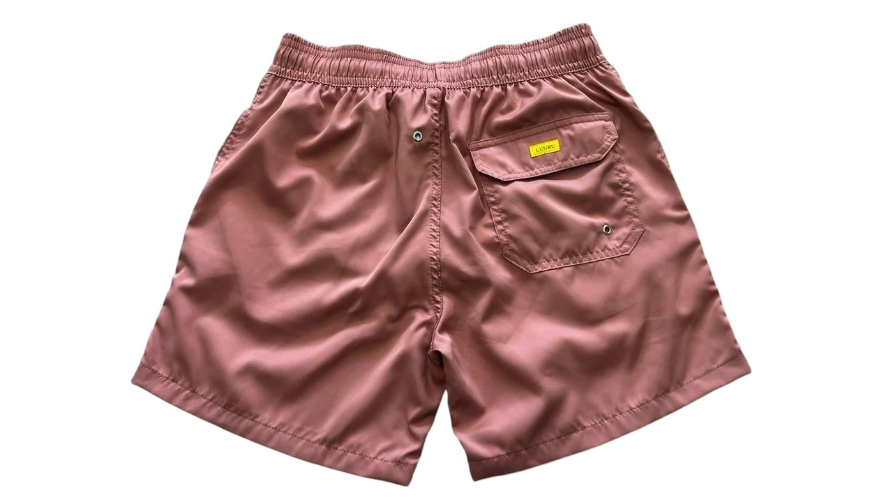 Trajes de Baño corto para hombre estilo volley en la arena
Volley swim shorts for men on the sand