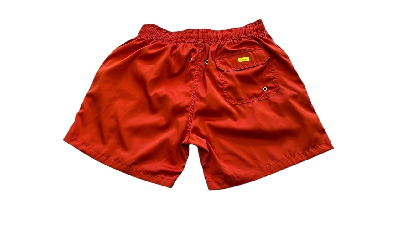 Trajes de Baño corto para hombre estilo pickleball en la arena
pickleball swim shorts for men on the sand